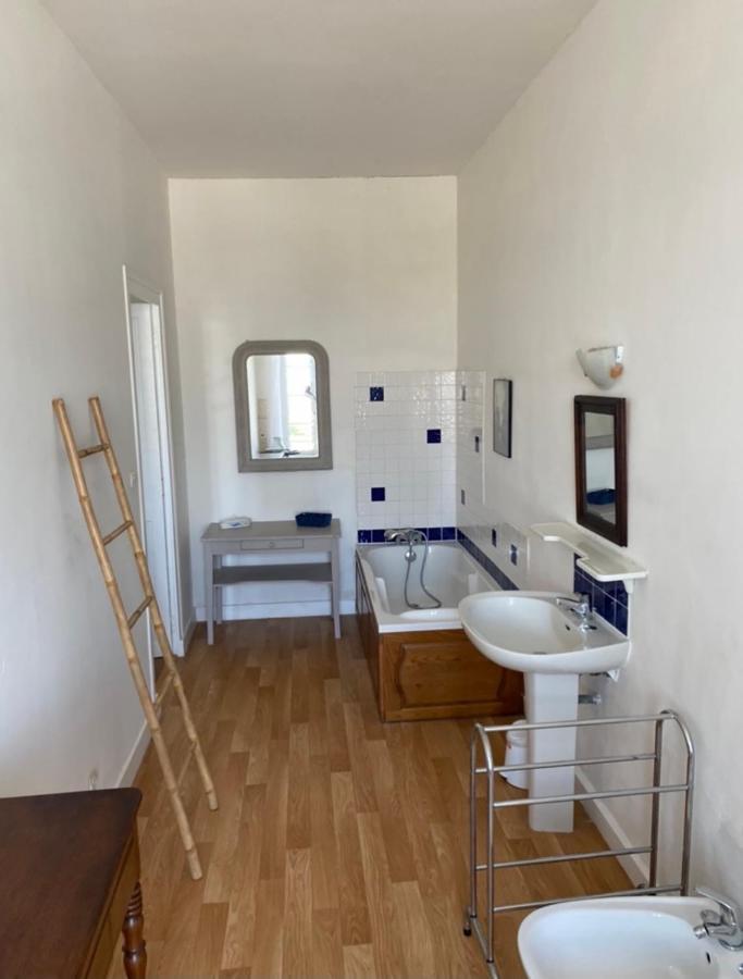 La Maison Du Port Mortagne-sur-Gironde Ngoại thất bức ảnh