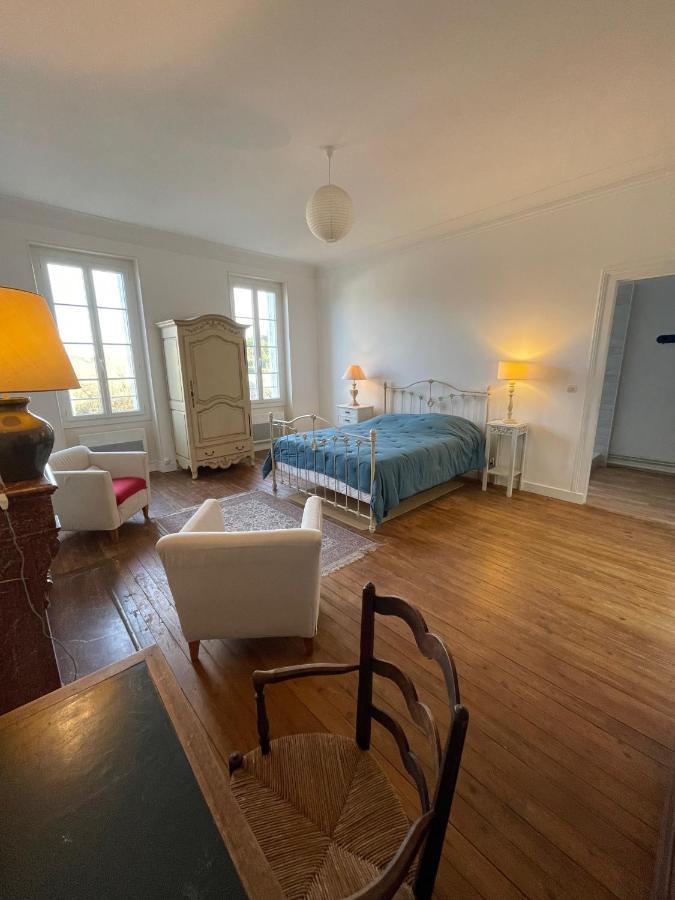 La Maison Du Port Mortagne-sur-Gironde Ngoại thất bức ảnh